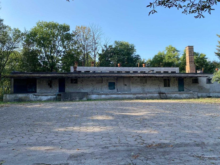 Działka 3000 m² wraz z budynkiem dawnej rozlewni wód na sprzedaż - Widok 2