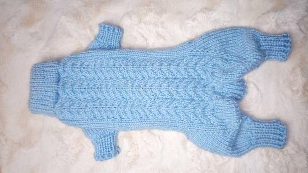 вязаный комбинезон на собаку кота.Цены разные