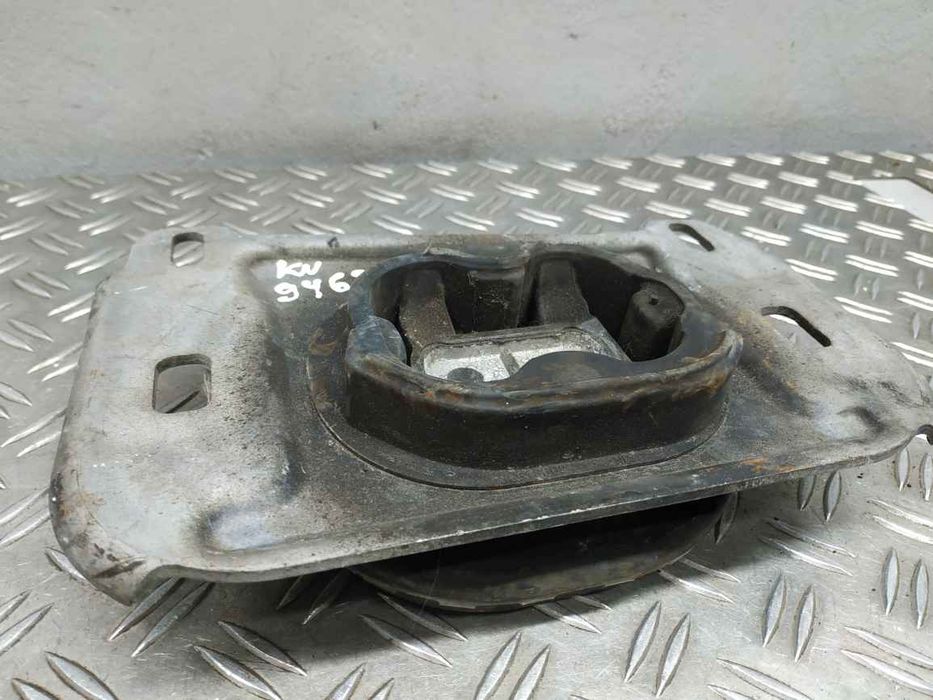 Peugeot/Citroen 3008 16- Подушка двигуна  KU9462 9673768680