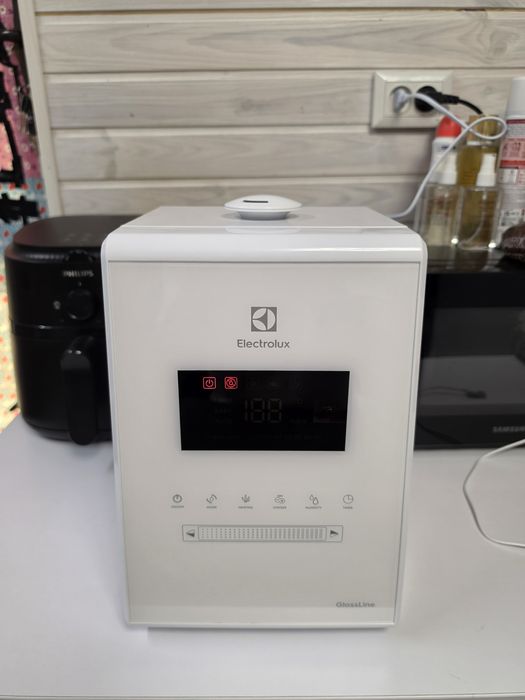 Зволожувач повітря Electrolux EHU-3615D GlossLine