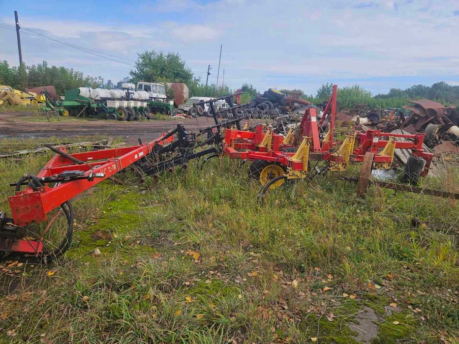 Культиватор суцільного обробітку Bourgault-8810-35 18