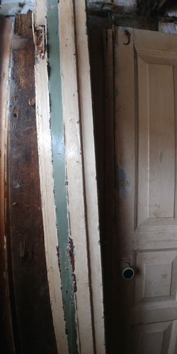 Дрова дерево двери доски ставни 2×0.5 м