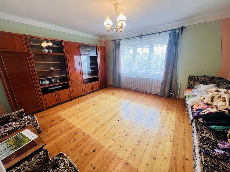 Продаж цегляного будинку в м.Берегове, 186 кв.м , 10 соток ділянки.