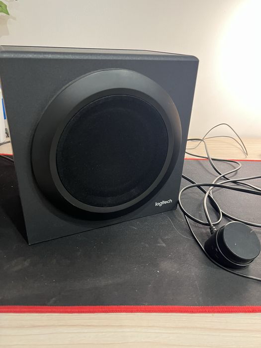 Subwoofer Logitech Z333