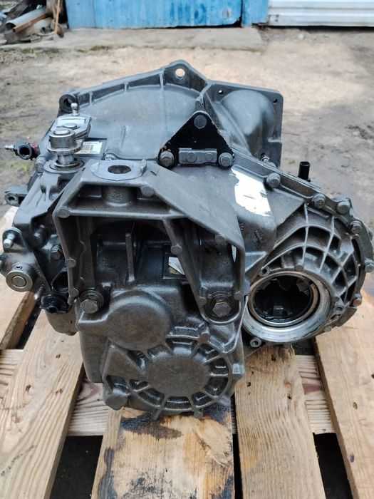 Продаю коробку передач Рено Мастер 2. 2.5D