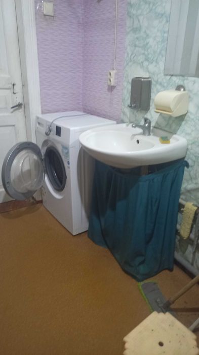 Здам величезну кімнату 25 м2 під Києвом.