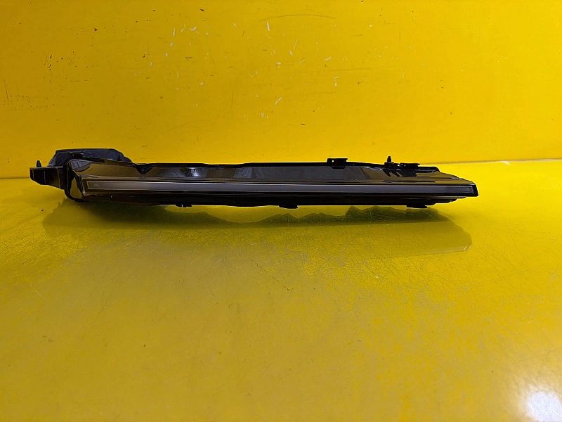 Lampa Prawa Przednia Górna Rolls Royce Spectre Led DRL 2024/5A16546