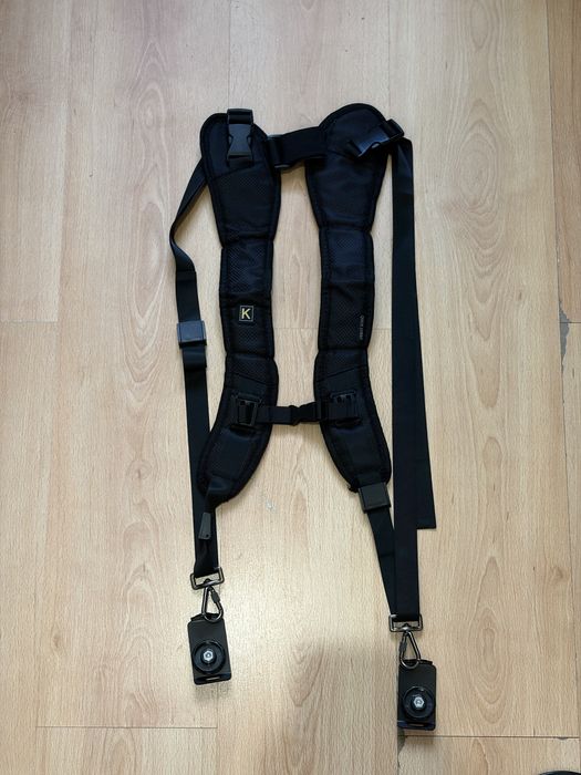 Продам комплект фотообладнання Lowepro Godox QuickStrap з дефектами