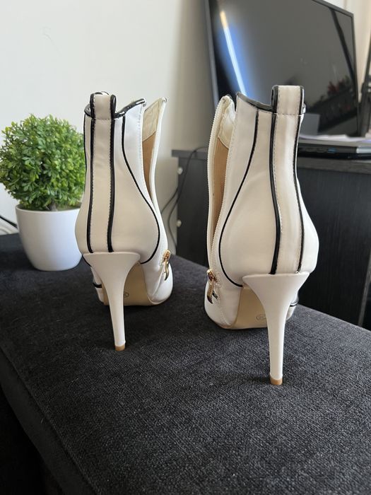 Botas brancas tam 36