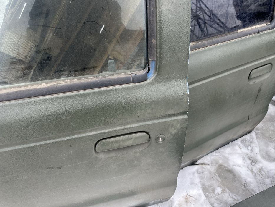 Продам двери, стекла боковые ford ranger, mazda b 2500
