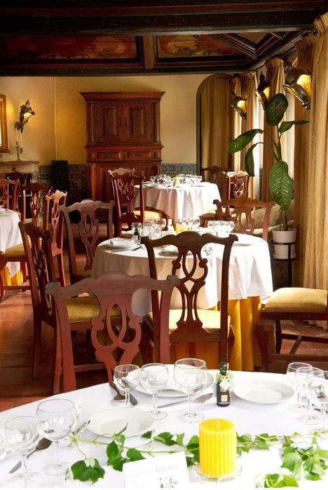 Pequenos pratos de vidro – elegantes, versáteis, perfeitos para decor