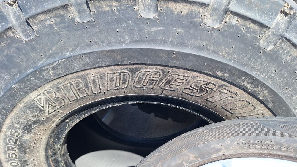 Opona opony 20.5r25 20.5/25 Brigestone