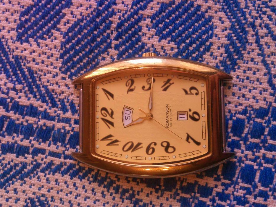 Часы мужские Romanson RL0225SX кварцевые.
