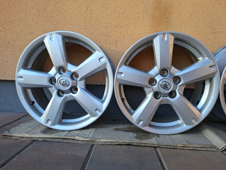 Alu Felgi Aluminiowe 5x114.3 17 Cali Toyota Avensis C-HR Corolla RAV4