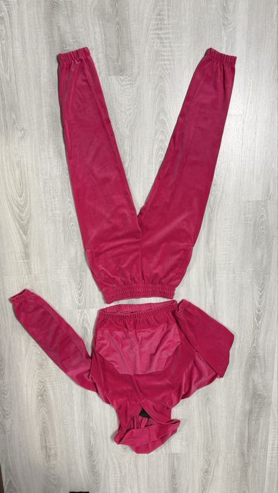 Жіночий спортивний костюм велюровий