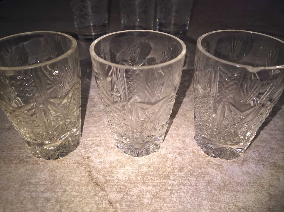 Рюмки хрустальні різні