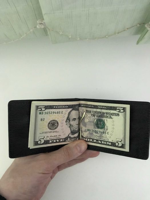 кожаный зажим для денег