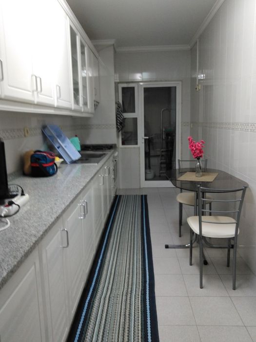 Aluga-se quarto em São Mamede de Infesta.