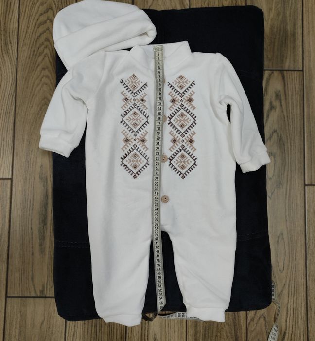 Продам костюм дитячий, вишиванка, до хрещення