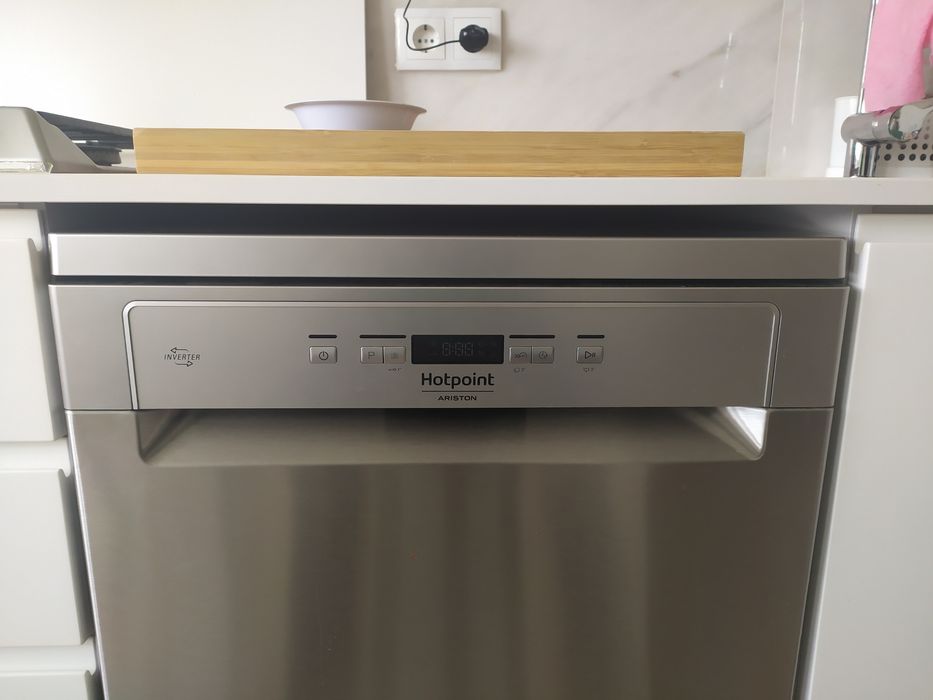 Máquina de lavar louça Hotpoint Ariston