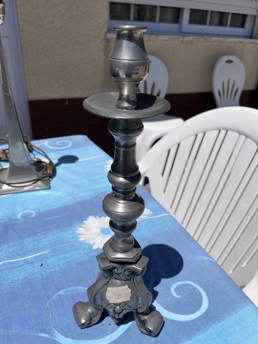 Candelabro em estanho