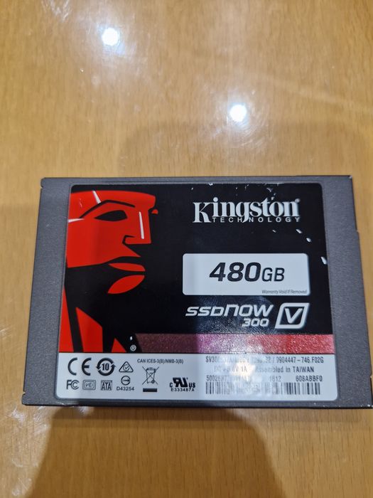 SSD Kingston  480gb  sata3 Стан гарний для ноутбука або ПК