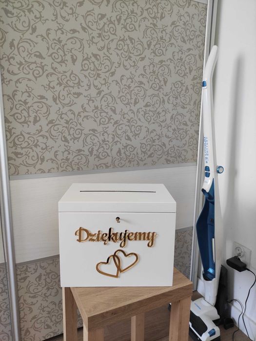 Pudełko na koperty z kluczykiem
