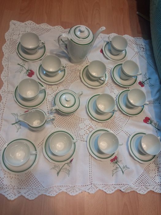 Ćmielów Feston  zestaw 12-osobowy filiżanki dzbanek PRL