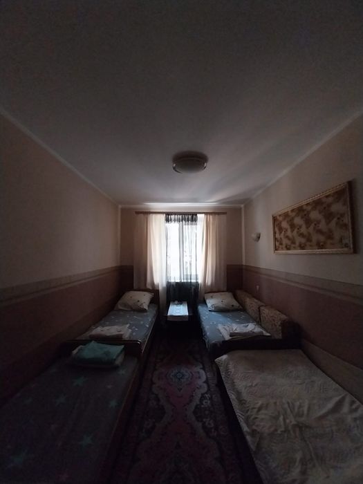 Продам кафе-мотель та бокс під СТО