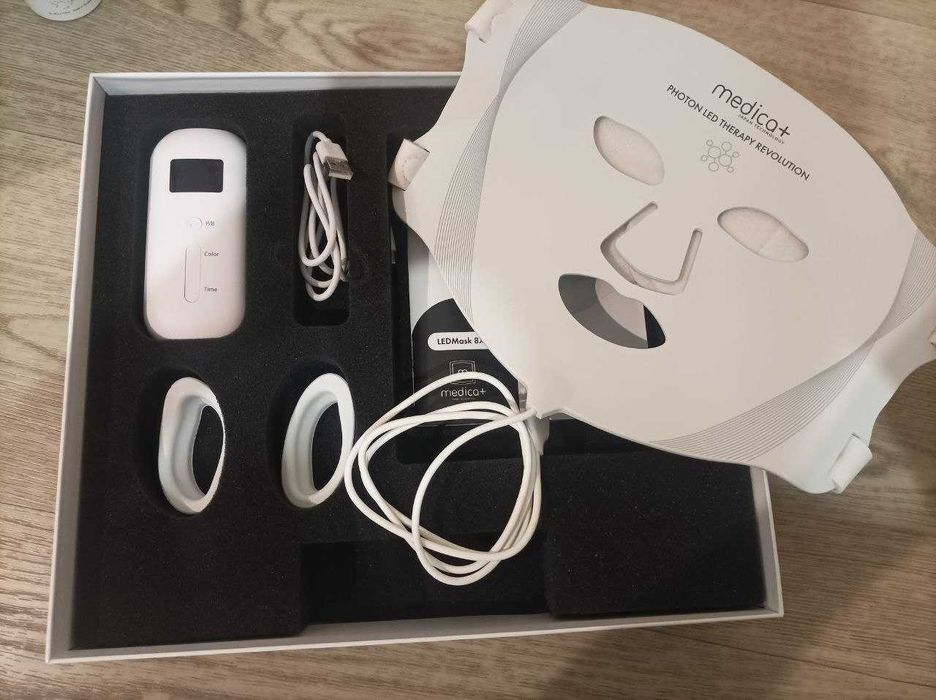 LED-маска для світлотерапії MEDICA+ LEDMask 8X