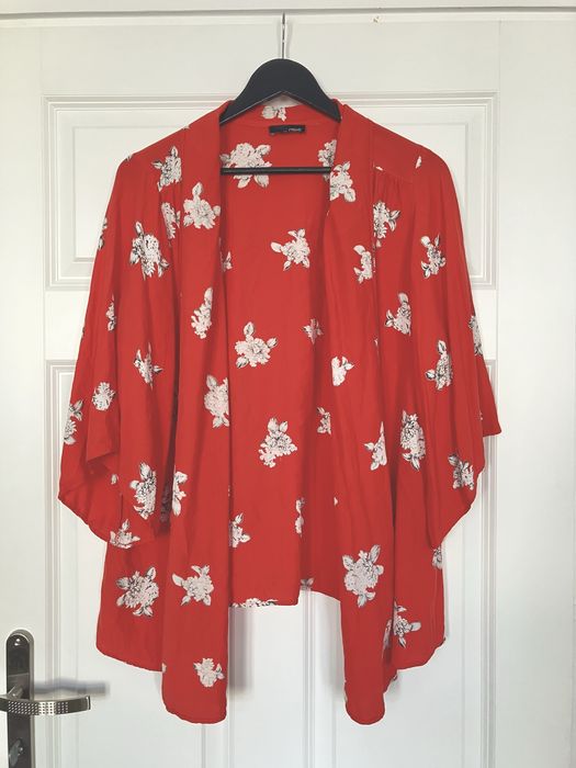 Kimono narzutka NEXT czerwone w kwiaty wiskoza oversize r. 44 / 16