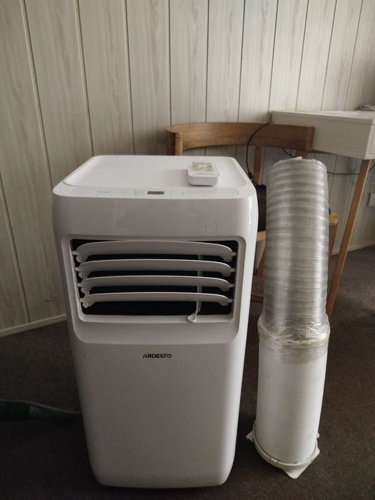 Мобільний кондиціонер ARDESTO ACM-09CRN7