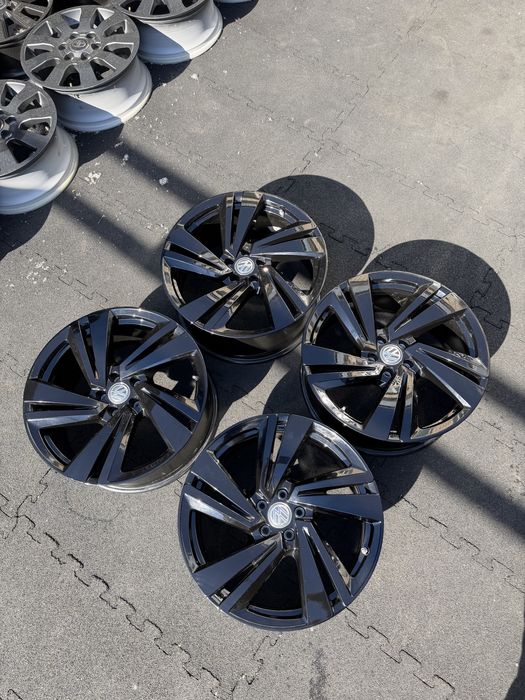Диски оригинал R20 фольцваген туарег Wolkswagen