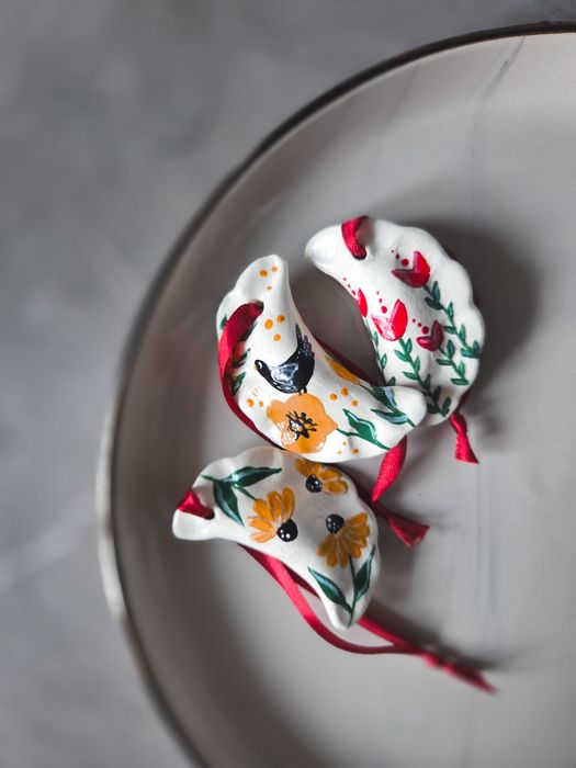 Іграшки на ялинку новорічні