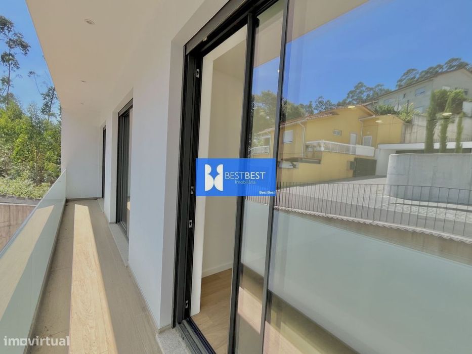 T3 Novo , Grande Varanda, Design Moderno, Equipado, Airo, Barcelos