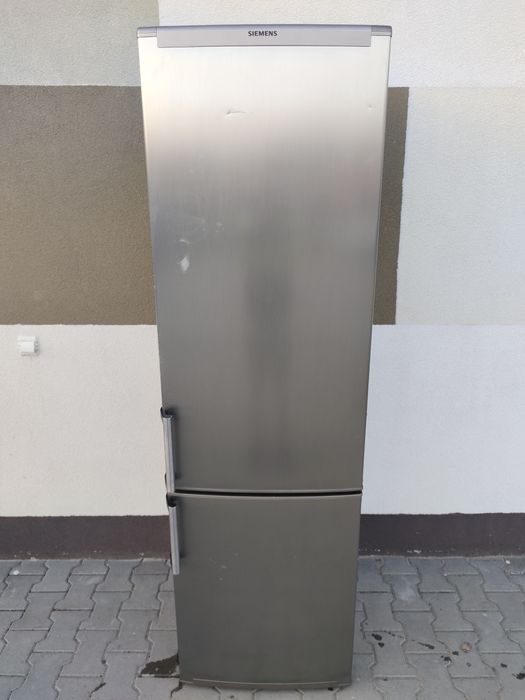Холодильник Siemens  200 cm. , з Європи. Металік