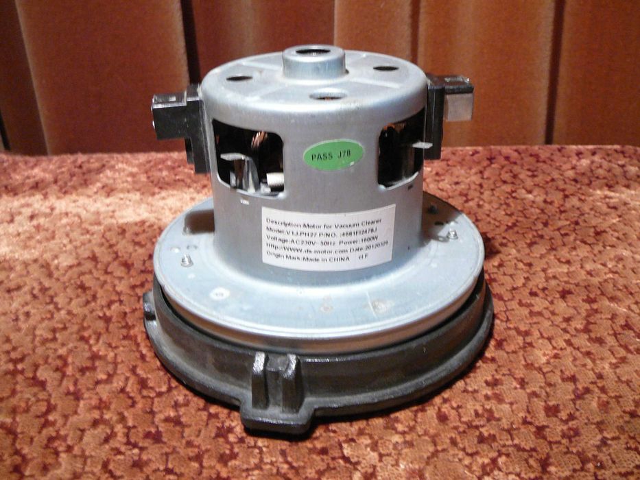 Мотор для пылесоса. Рабочий.