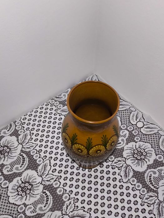 Duży wazon w kwiatki