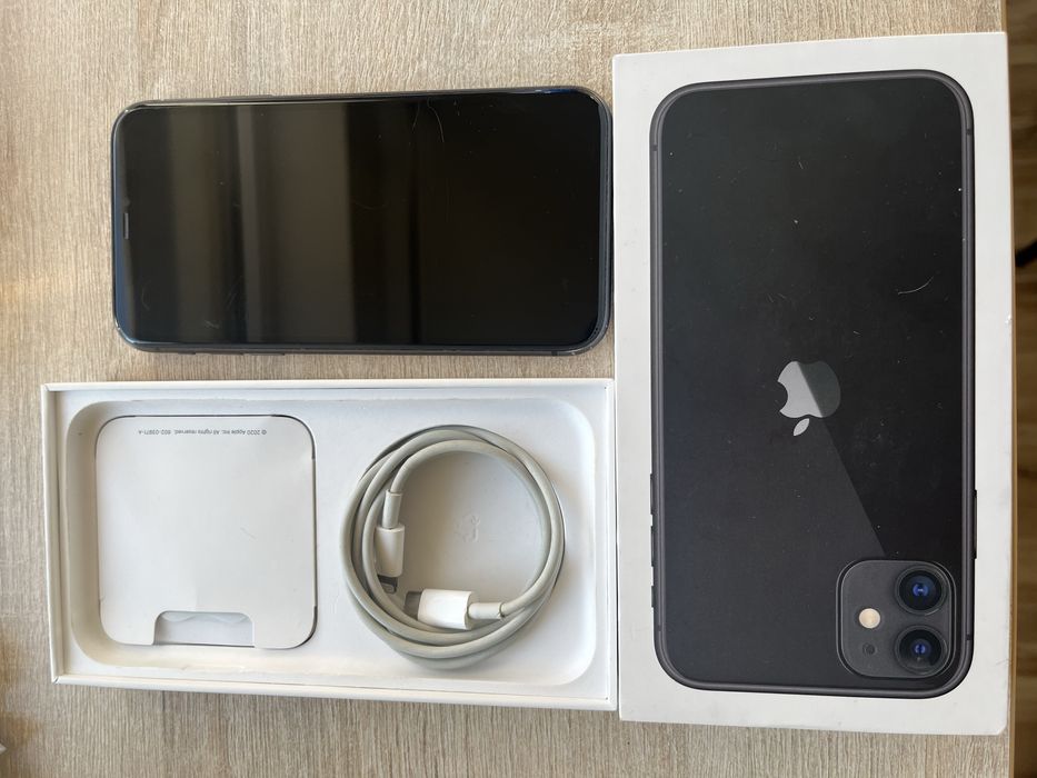 iPhone 11, czarny 64gb