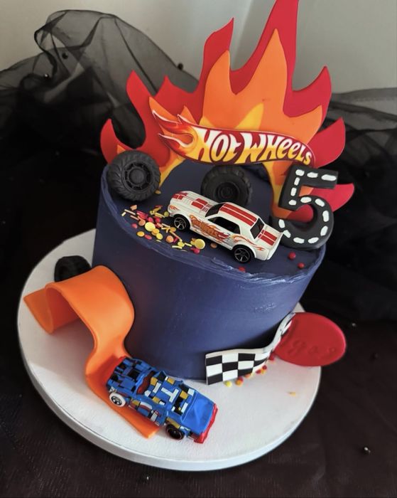 Domowe torty, ciasta, słodkie stoły.