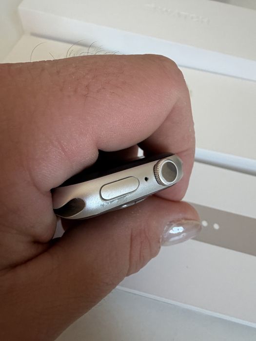 Apple Watch 9 41mm Starlight Bateria 91%