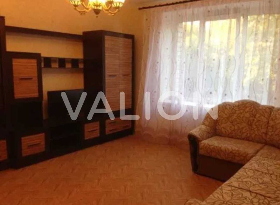 Продам 2кім.квартиру, 77кв.м., Солом'янський район Чоколівка вул.Донецька,37/19