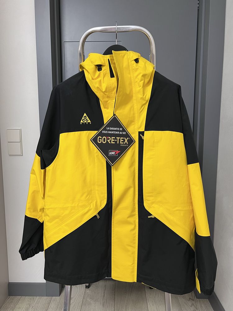 Nike acg amarillo deals