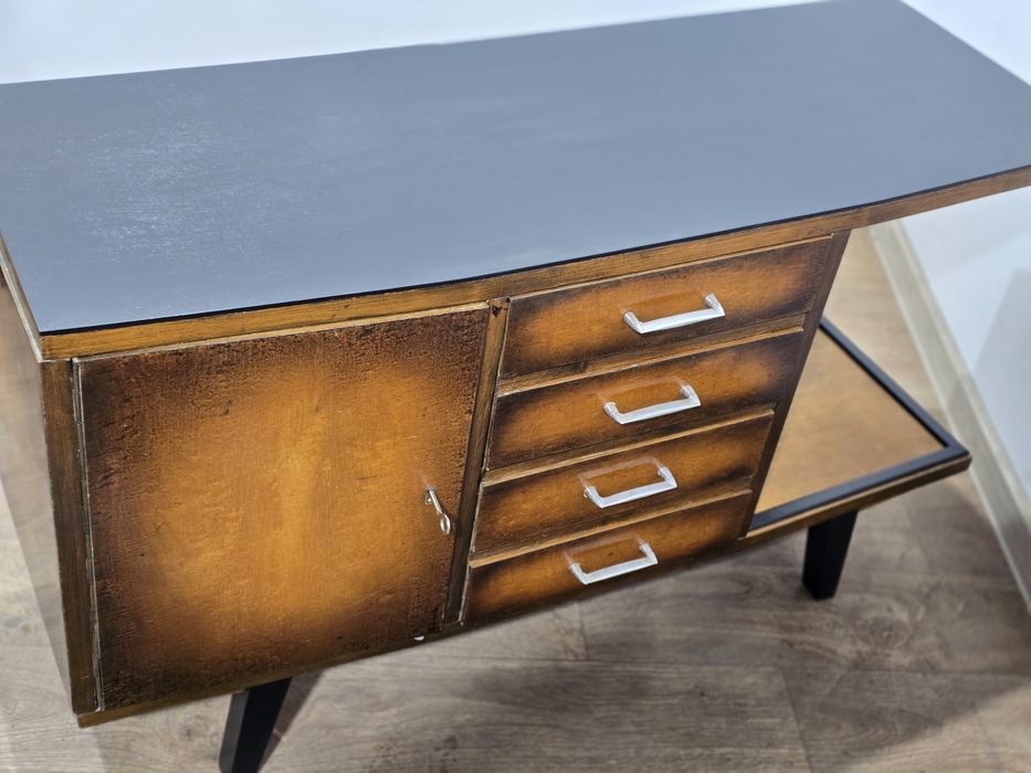 Komoda prl transport