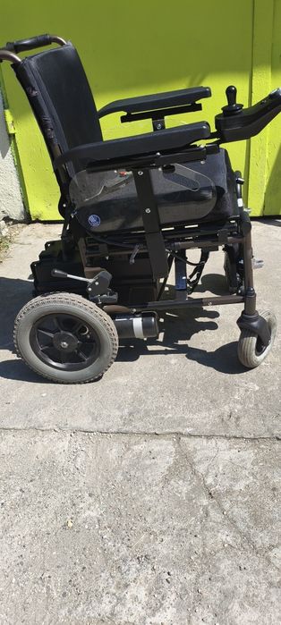 Wózek inwalidzki elektryczny