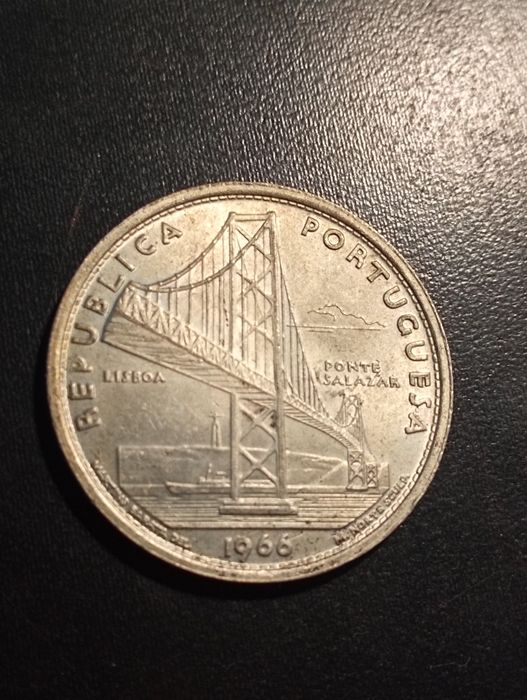 20 escudos - Ponte Salazar - Ponte 25 de abril -Portugal 1966 - Prata*