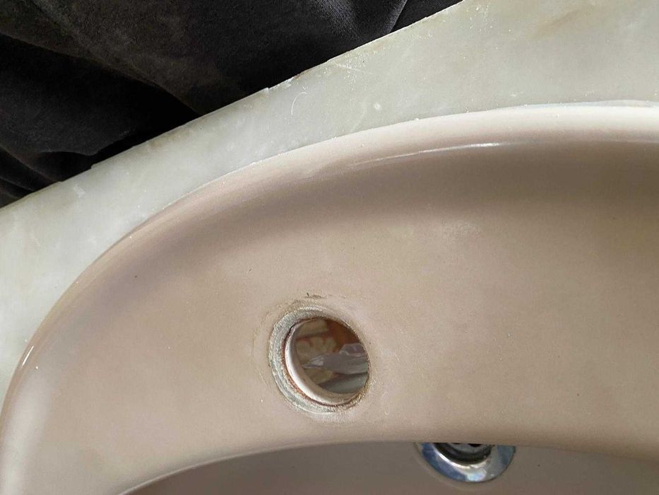 conjunto de loiças de Wc, lavatório em P. marmore banheira , lavatório