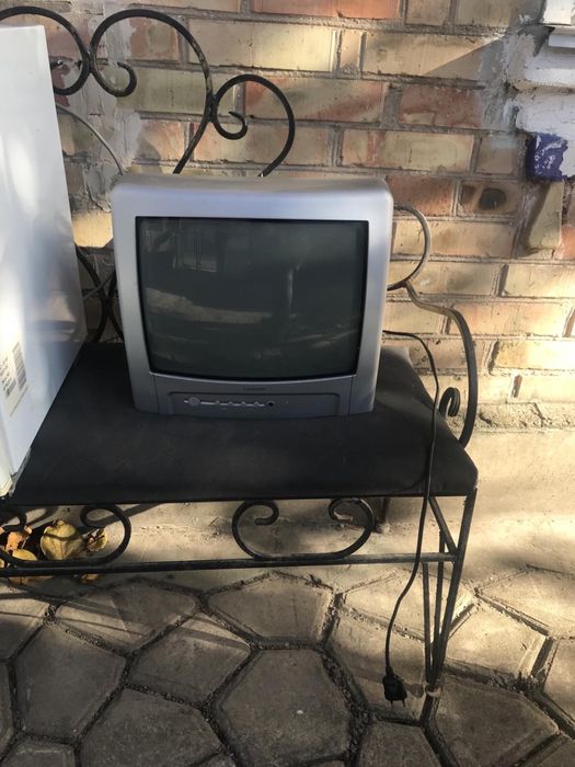 Телевизор Rainford маленький