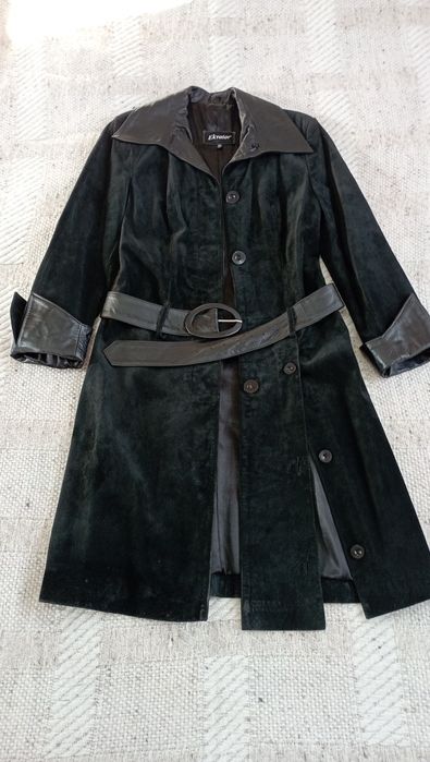 Плащ жіночий шкіряний