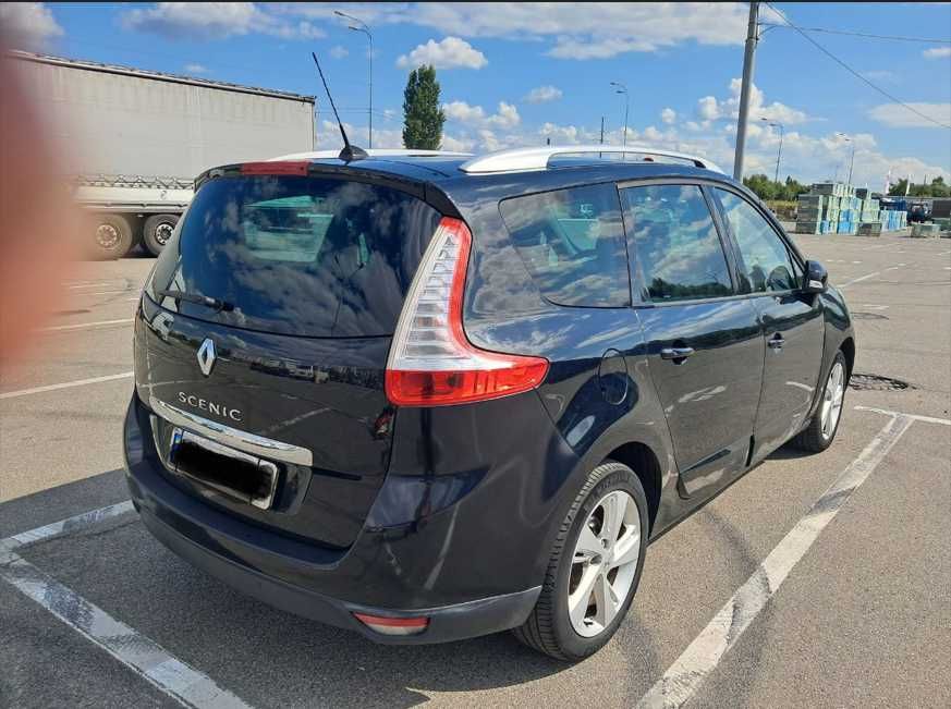 Renault Grand Scenic 2013